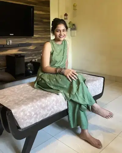 Lakhandur Call Girls
